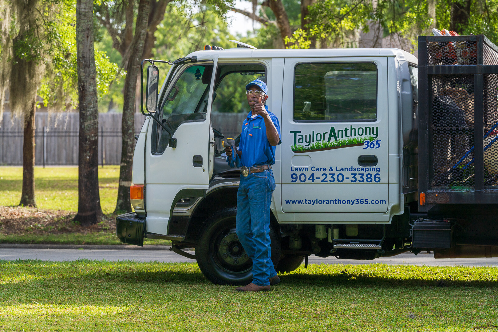 commercial maintenance technician and crew truck